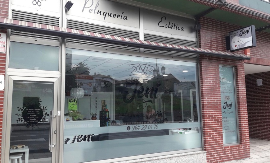 Image 3: Mirada definida y natural con micropigmentación de línea de pestañas