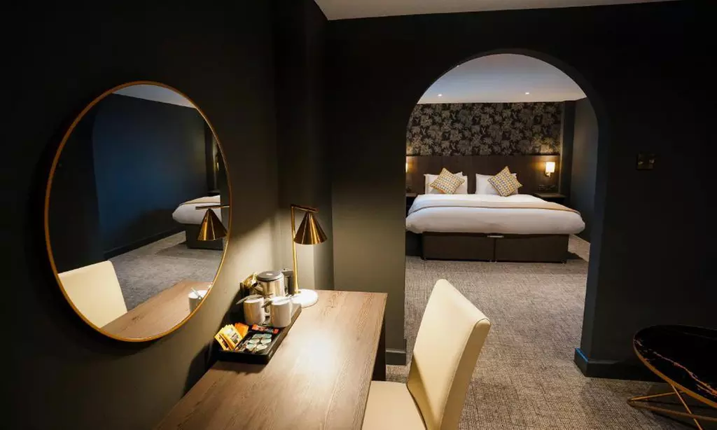 4* Lancashire: Stay for up to 4 with Spa access