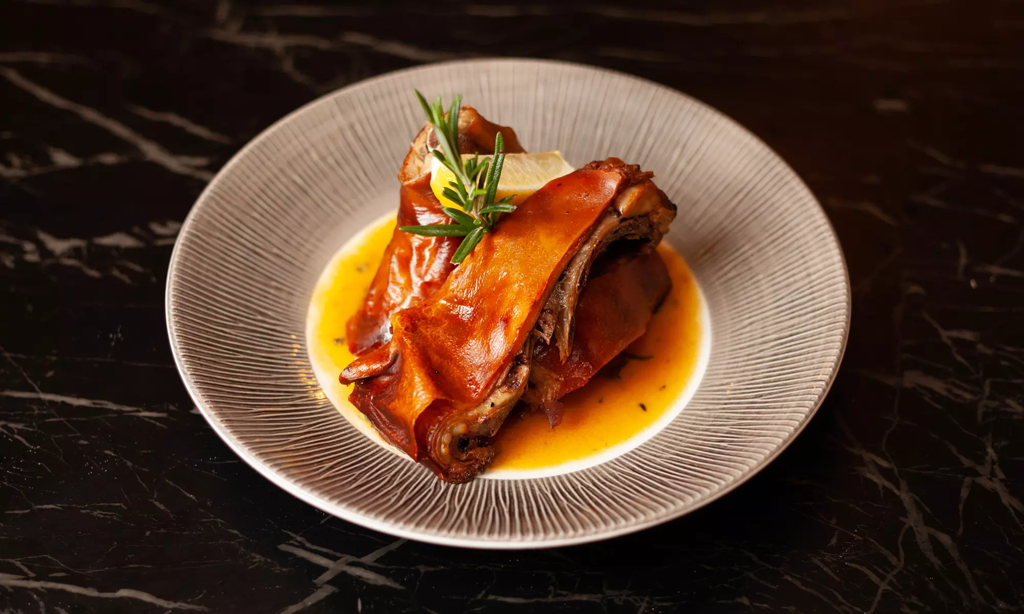 Sardisches Fine-Dining-Überraschungsmenü – 3 Gänge für 2 Personen