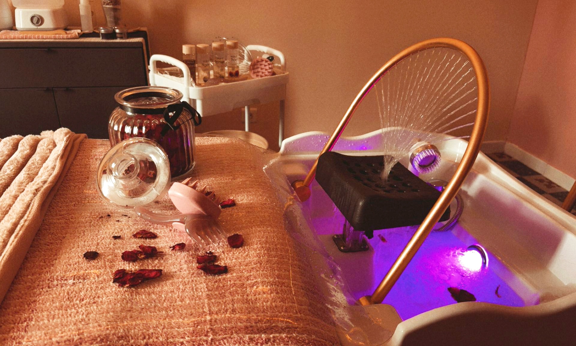 Head Spa relaxant : rituel sensoriel cuir chevelu et détente profonde