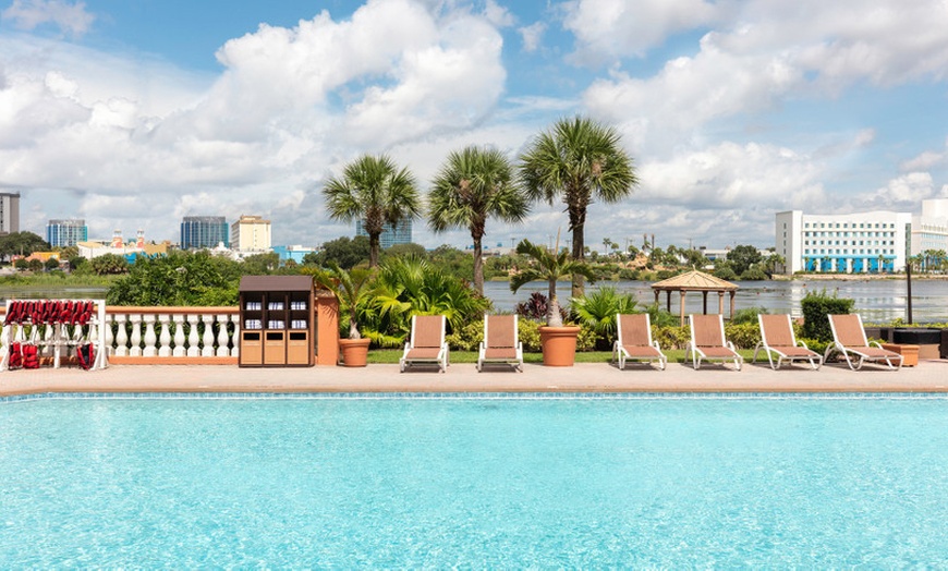 Image 17: 4* Resort in the I-Drive District With Complimentary Universal Shuttle