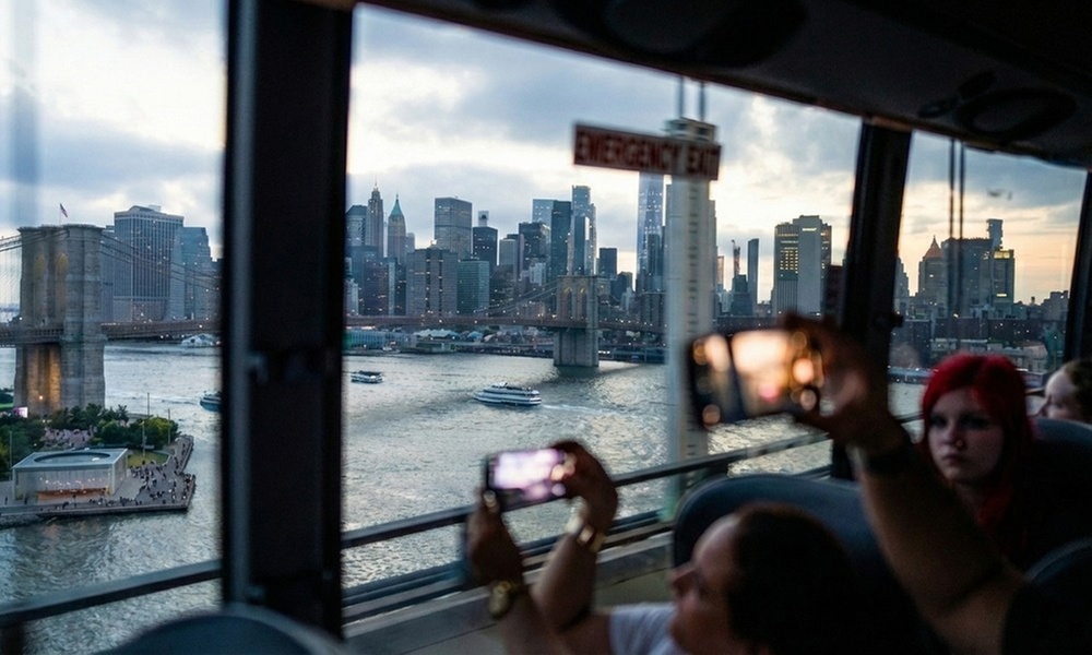 Night Tour Luxury Bus – Iconic NYC Landmarks & Skyline