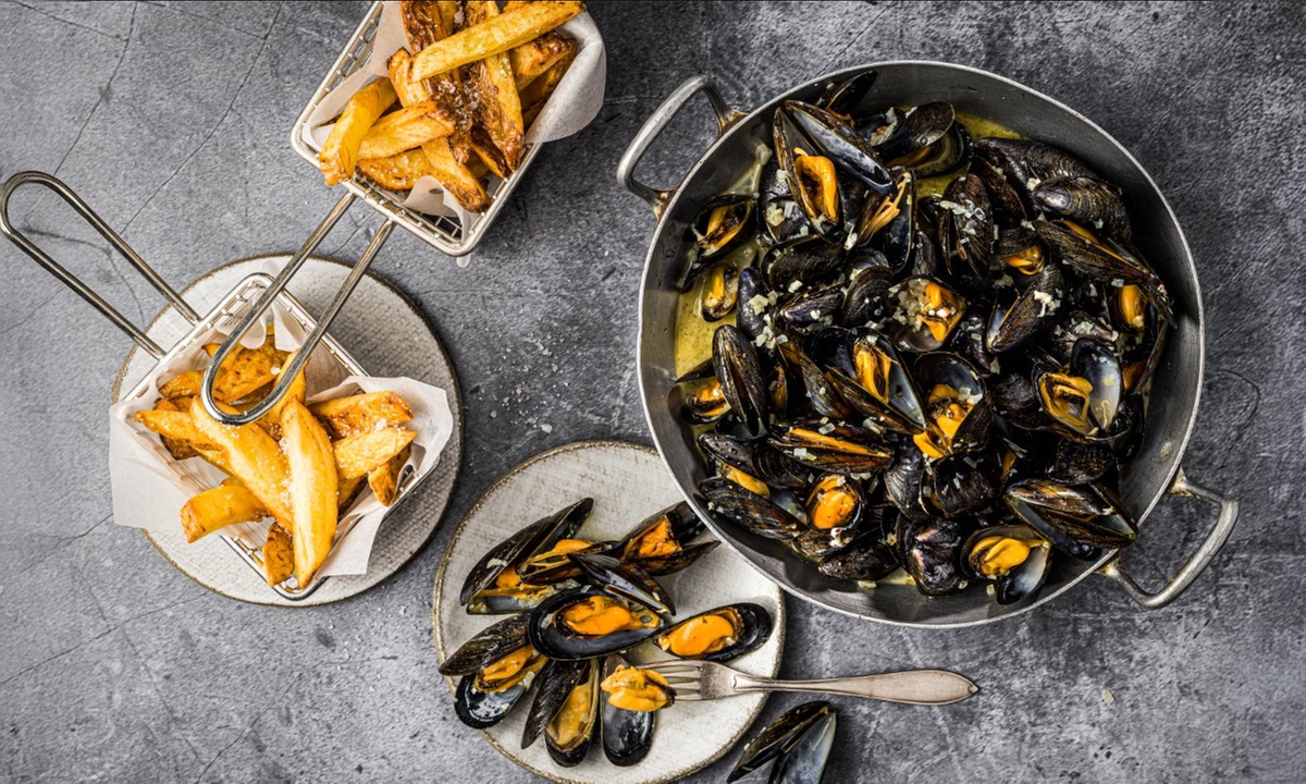 Menu entrées plats et desserts pour 2 ou 4 personnes