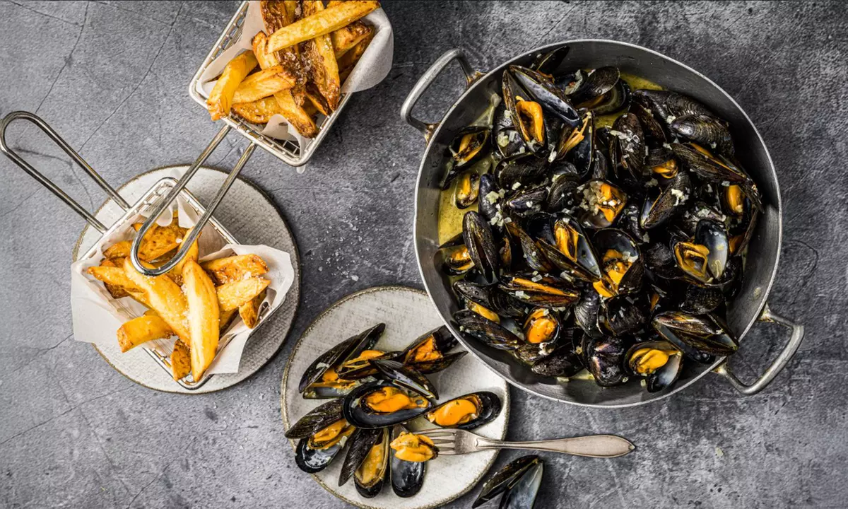 Menu entrées plats et desserts pour 2 ou 4 personnes