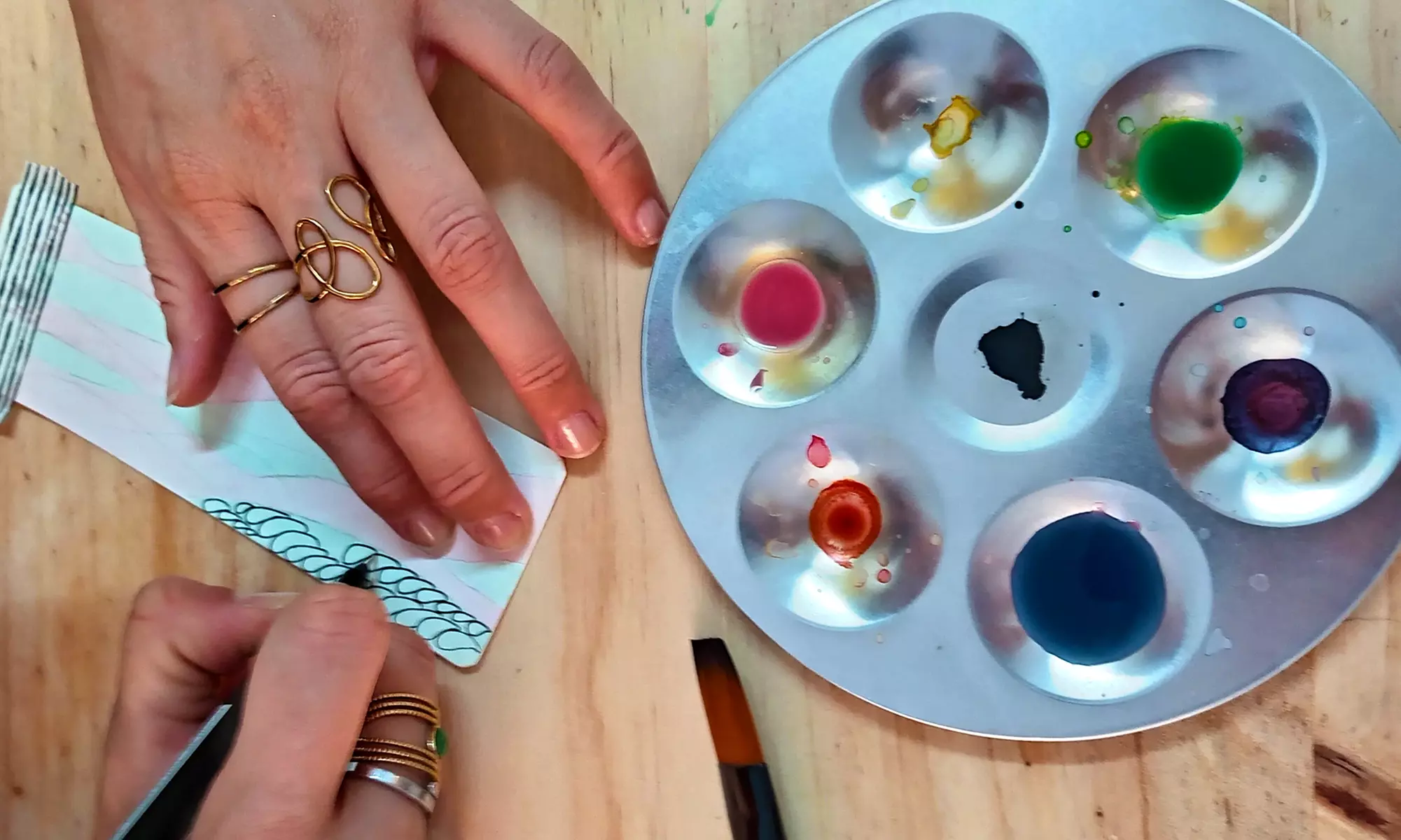 Taller de acuarela de 2h con picoteo para 1, 2 o 4 personas