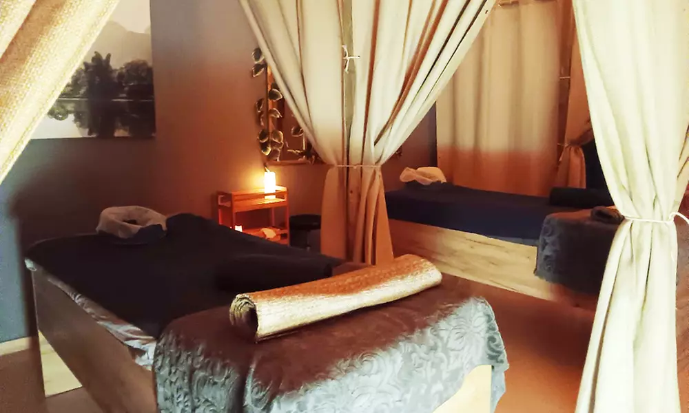 1 o 3 sesiones de masaje deportivo asiático de 50 minutos con infusión de bienvenida para 1 persona - Primary Image