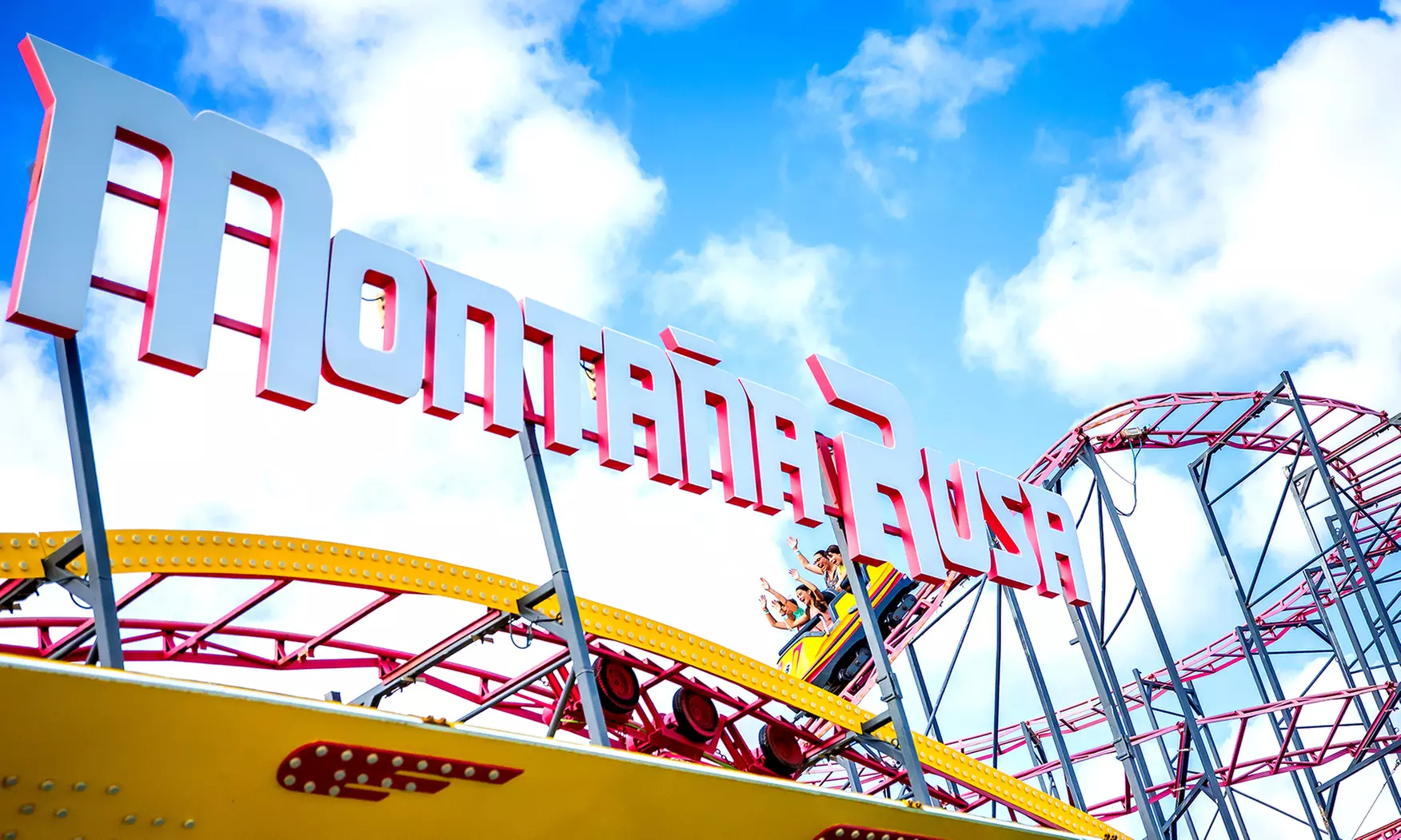 Día de diversión en Pola Park: entrada al parque para júnior o adulto