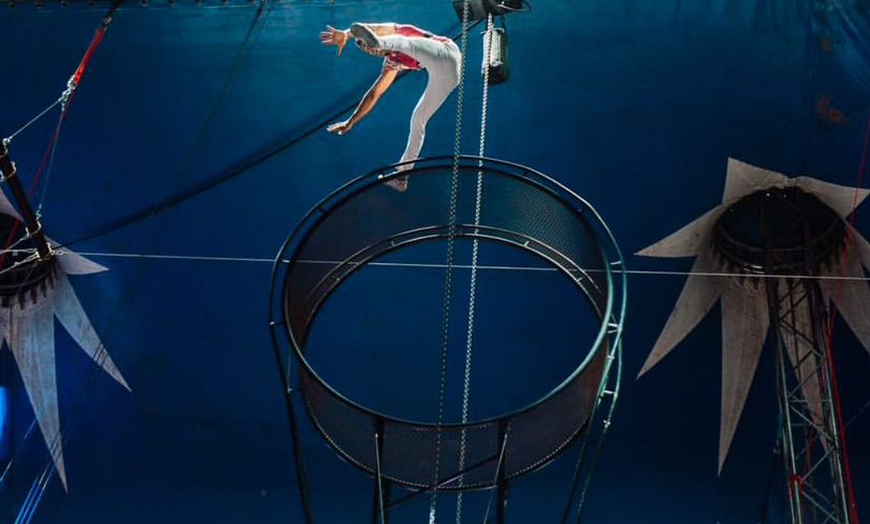 Image 10: Circus Vegas - American Circus