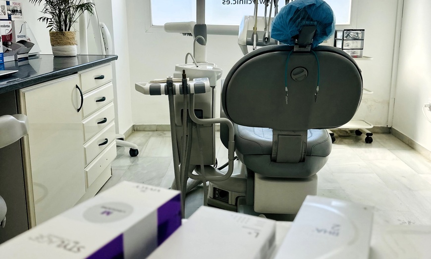 Image 3: Infiltración para aumento de labios o en zona a elegir de 1ml 