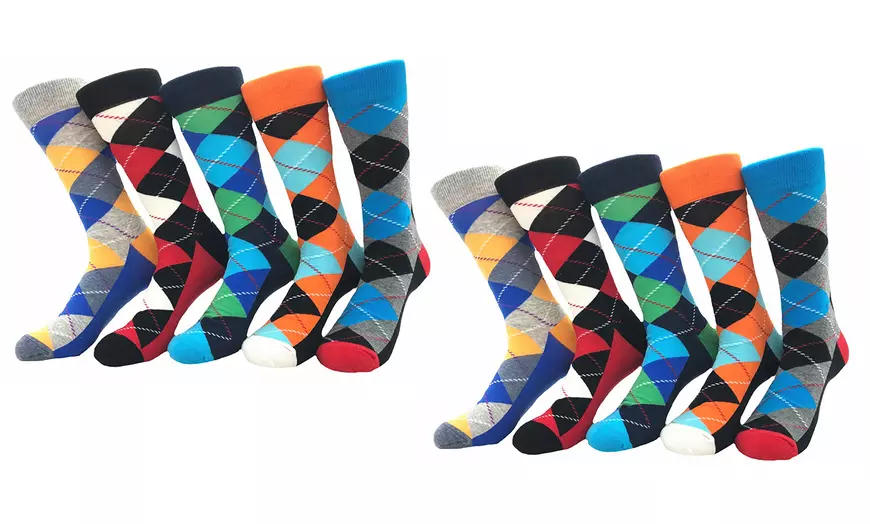 Image 12: 1, 5 o 10 pares de calcetines de caña alta con diseño estampado