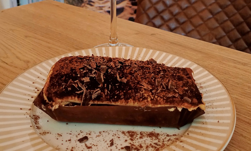 Image 2: Italienischer Aperitif: Tiramisu & Prosecco für 1, 2 oder 4 Personen