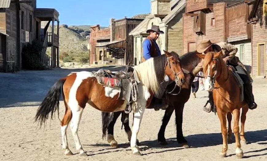 Image 6: 2 entradas de niño o adulto para el parque Fort-Bravo/Texas Hollywood