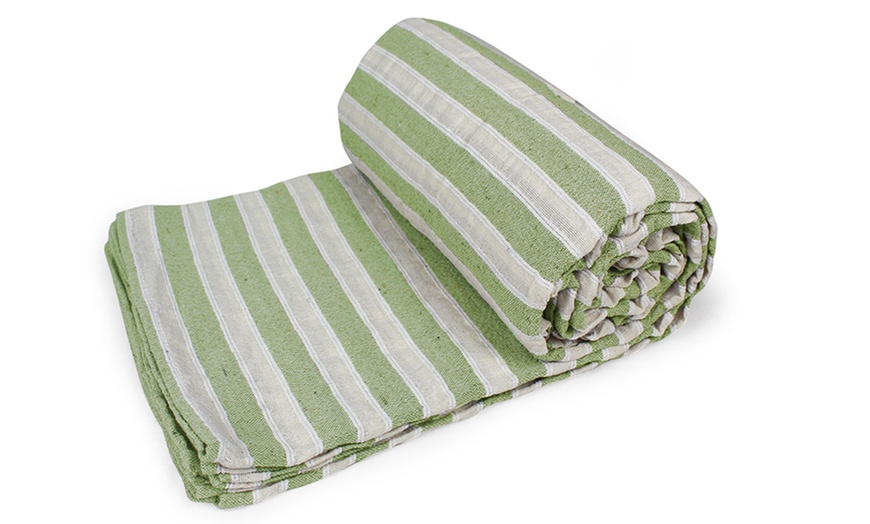 Image 45: Bankhoes en sprei van gerecycled katoen