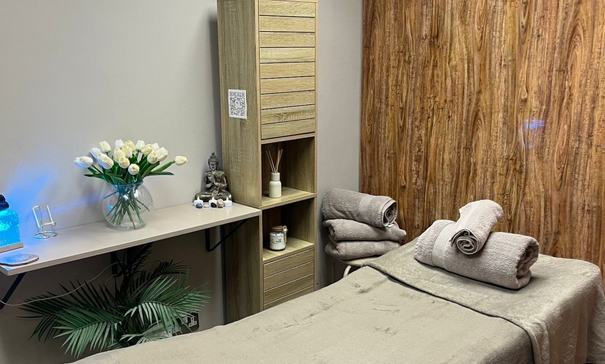 Image 4: Up to 40% Off on Choice of Massage at Zen Hair & Beauty