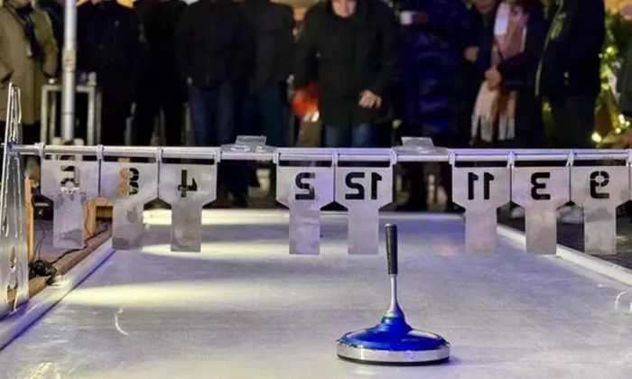 1 Std. Eisstockschießen für bis zu 12 Personen