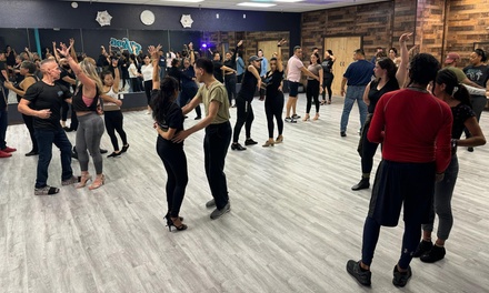 Learn , Enjoy and Save !!! 10 Classes Salsa and Bachata  - WEPA DANCE STUDIO