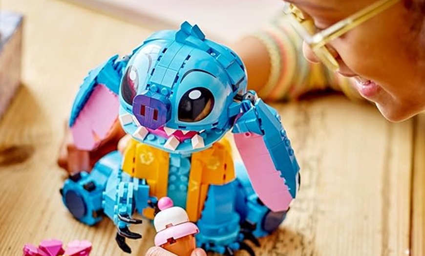 Image 4: Stitch-Inspired Building Block Kit