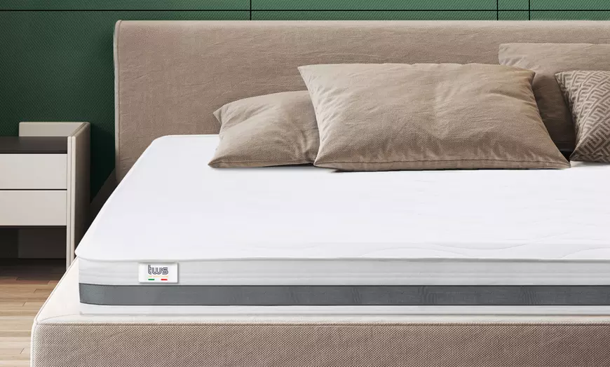 Image 3: Matelas en mousse thermosensible The White Stone