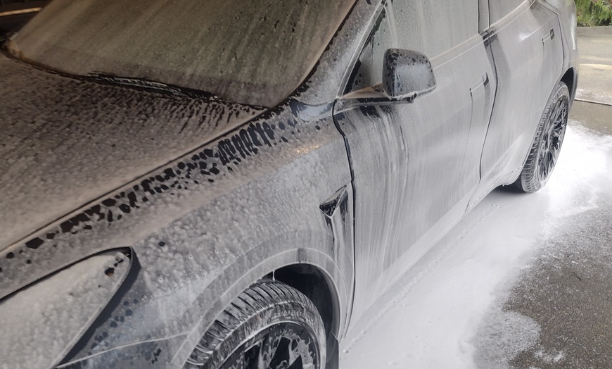 Image 3: Exterior and Interior Car Detailing Services