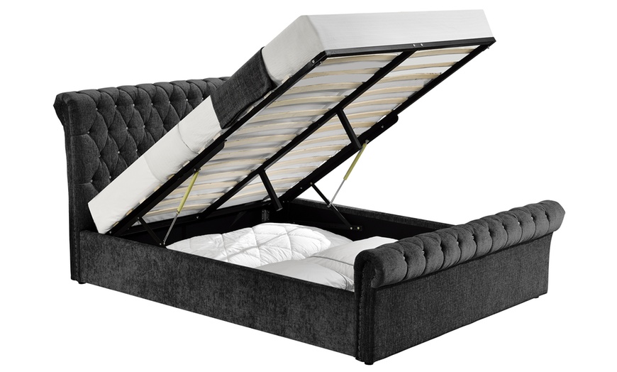 Image 11: Chesterfield Ottoman Bed