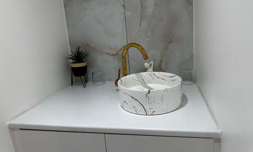 Image 5: Get Smooth w/ Hollywood, Underarm, Full Leg, Half Leg or Brazilian Wax