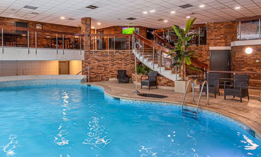 Image 2: Indulge in a Luxurious Afternoon Tea With Prosecco