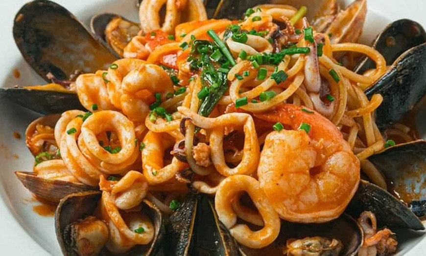 Image 9: Pasta Dinner for 2 or 4 with Wine or Dining Credit at Osteria Mamma