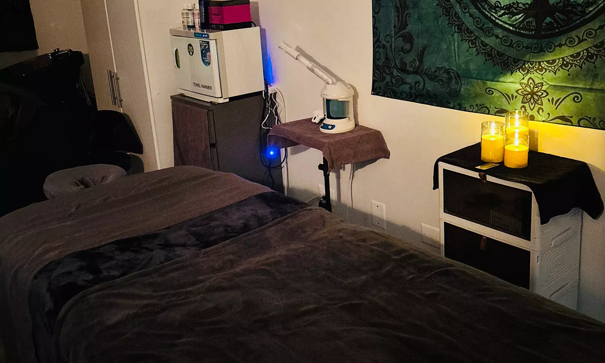 Smooth Skin w/ Full Body, Bikini & More Wax Sessions for Men & Women