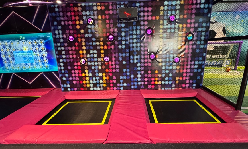 Image 9: 1 hora de saltos en World Jump - Atenea para 1 persona