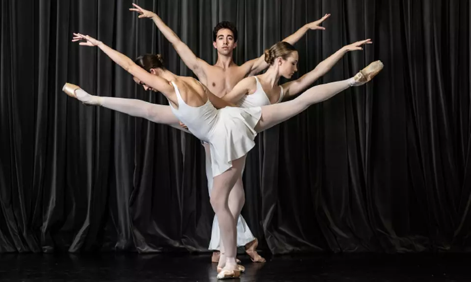 Les jeunes talents du Ballet de l’Opéra National de Paris sur scène