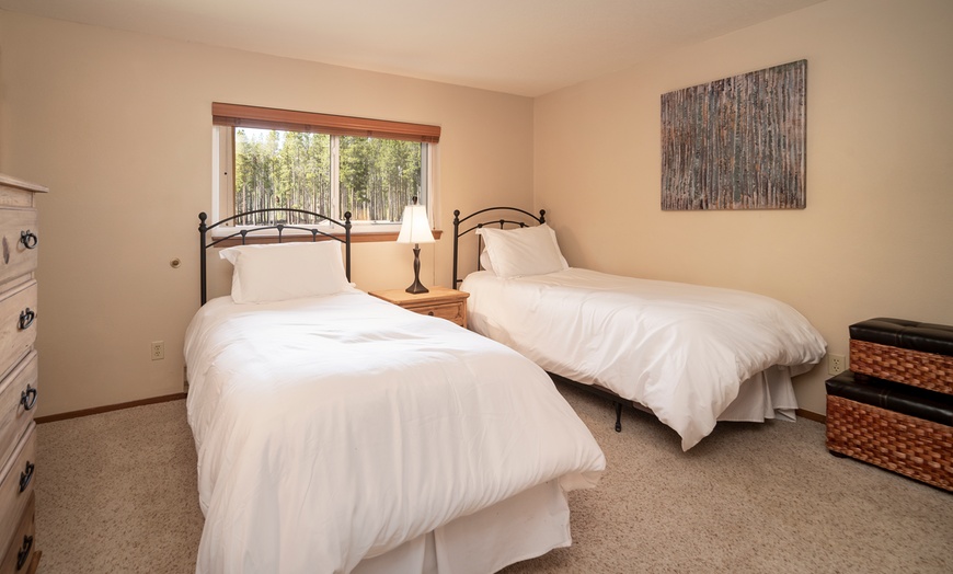 Image 14: Mountain-View Condos in Colorado with Indoor Pool & Shuttle Access