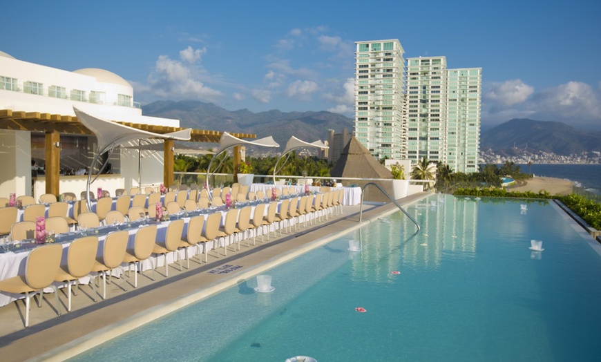 Image 16: ✈4-Night All-Incl. Krystal Grand Puerto Vallarta from Travel by Jen