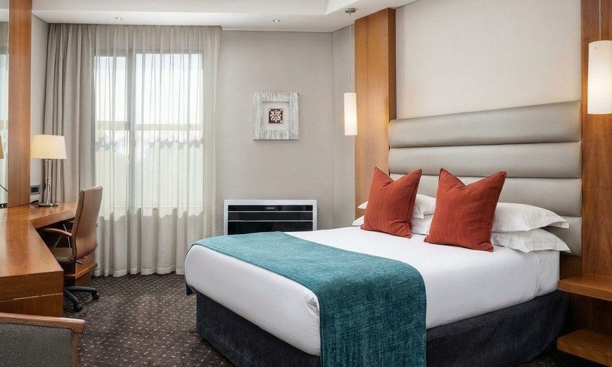 Image 2: ✈ 10-Day South Africa Vacation with Air from Weekender Breaks