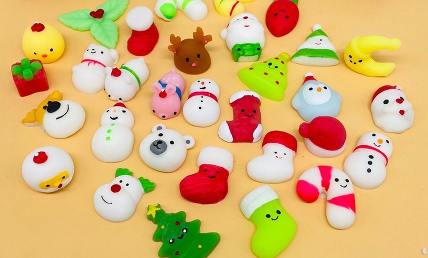 Image 15: Christmas Gnome, Countdown or DIY Bracelet Necklace Advent Calendar