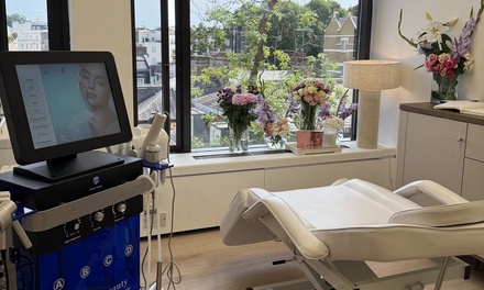 Hydrafacial with LED Light Therapy - Lux Clinic Knightsbridge