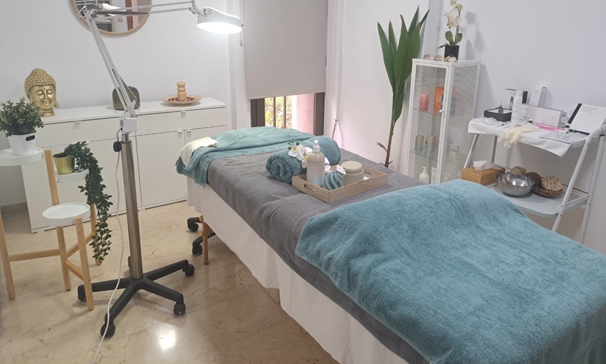 Image 2: Lifting y tinte de pestañas con diseño, depilación y tratamiento