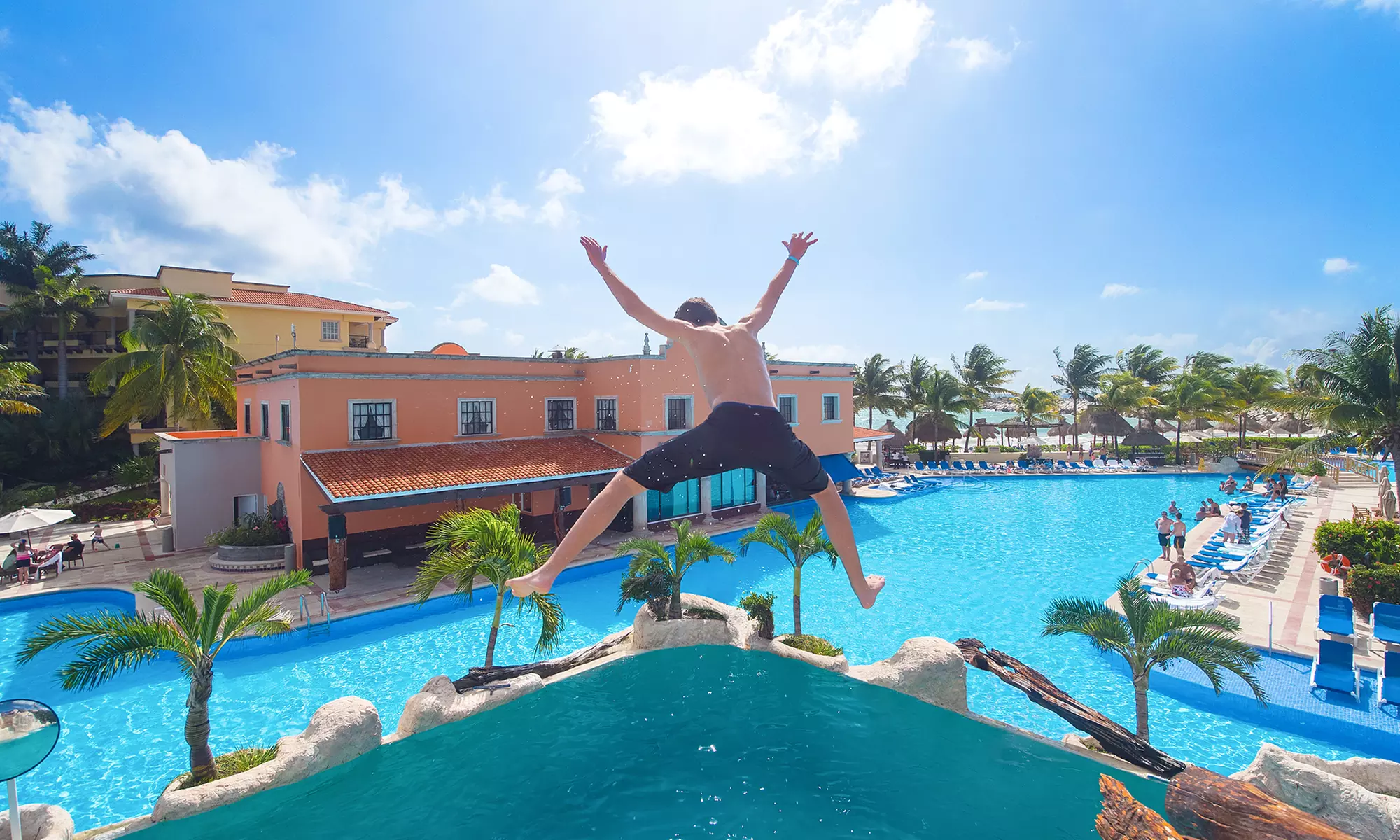 All-Inclusive 4-Star Resort on Riviera Maya