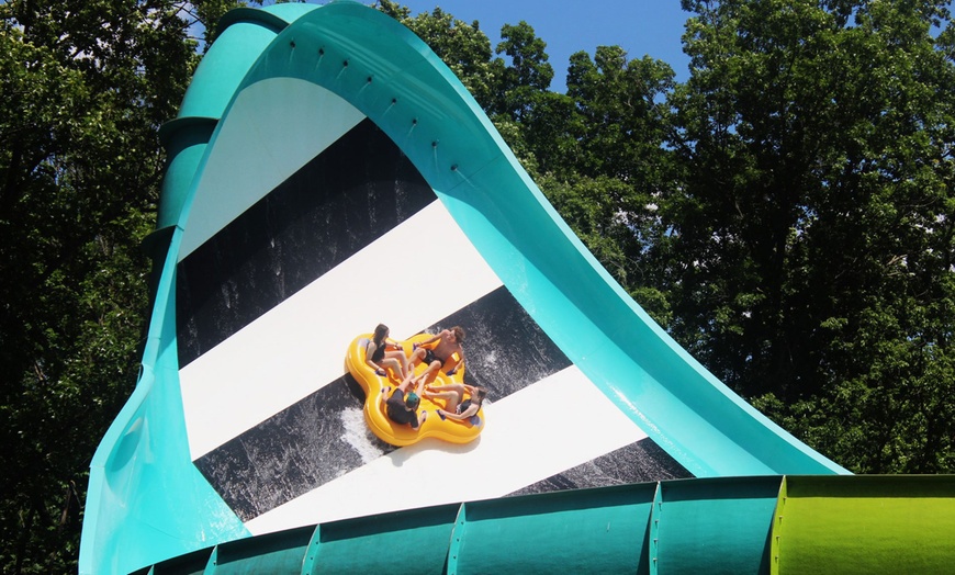 Image 7: LIMITED TIME OFFER: Six Flags St. Louis - Up to 50% Off