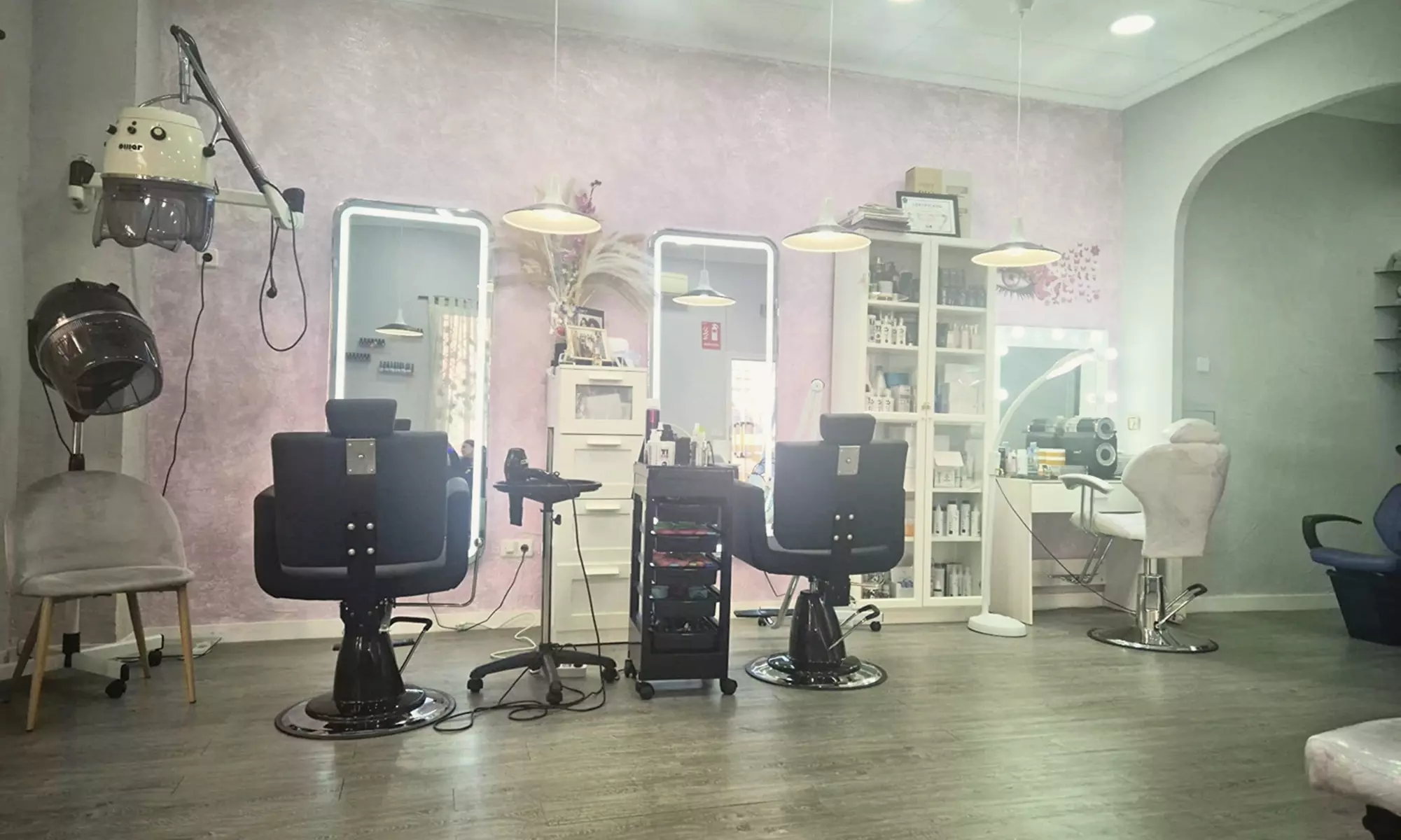 1 o 3 sesiones de manicura, pedicura o ambas para 1 persona