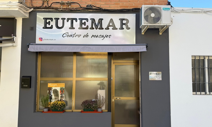 Image 4: Masaje relajante, de descarga, craneosacral y con ventosas
