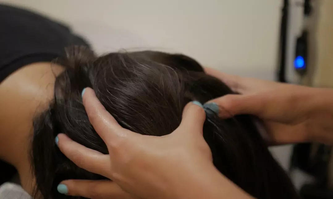 Ayurvedic Massage: 30-Min Head, Neck & Shoulder /45-Min w/ Back & Face