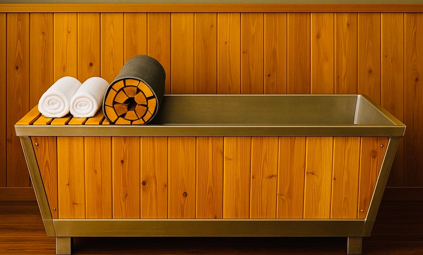 Image 9: Experience ultimate relaxation with a 60-minute couples massage 
