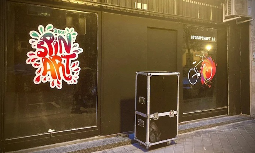 Image 11: Pedalea y pinta: taller creativo BikeSpinArt para hasta 4 personas
