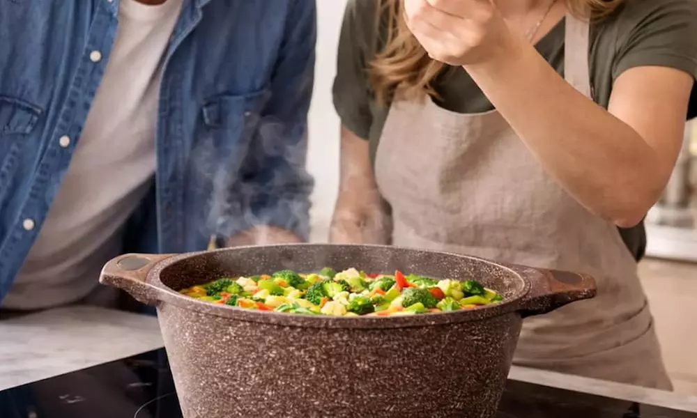 Juego de ollas con tapas de cristal de Just Perfecto