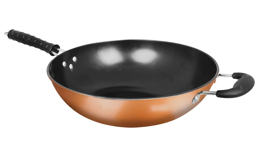 Image 2: Non-Stick Copper Wok