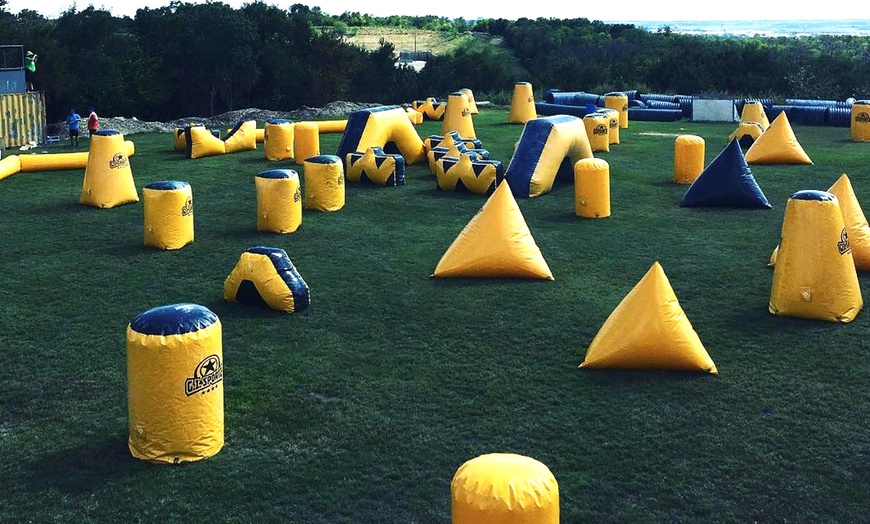 Image 2: 3-Hour Paintball Adventure w/ Unlimited Air Refills & 100 Paintballs