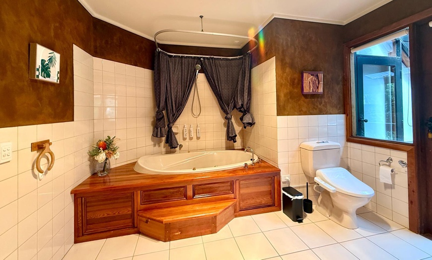 Image 3: Mountain Retreat, Yarra Valley: 1-3-Night in Cottage
