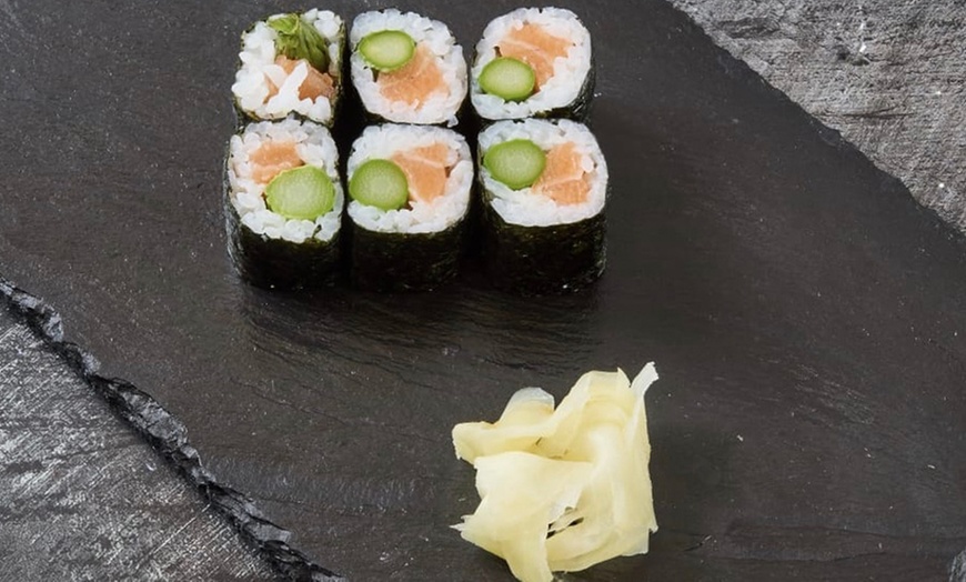 Image 3: Asiatisches Street-Food-Gericht nach Wahl inkl. Softdrink für 1 Person