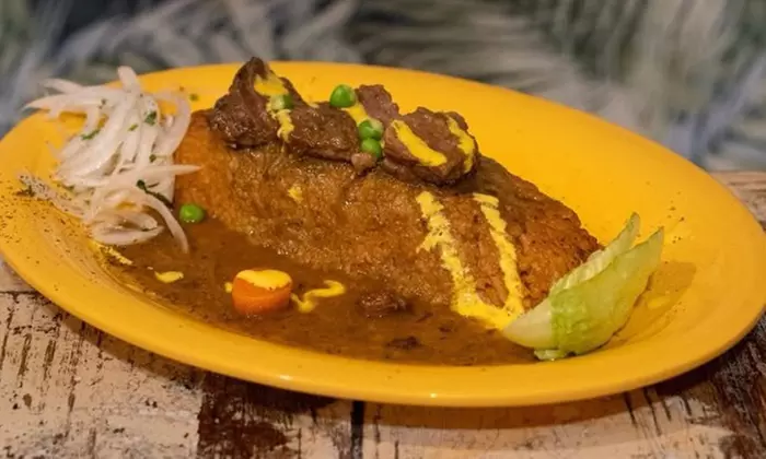 Menú peruano para 2 o 4 personas con bebidas y postres