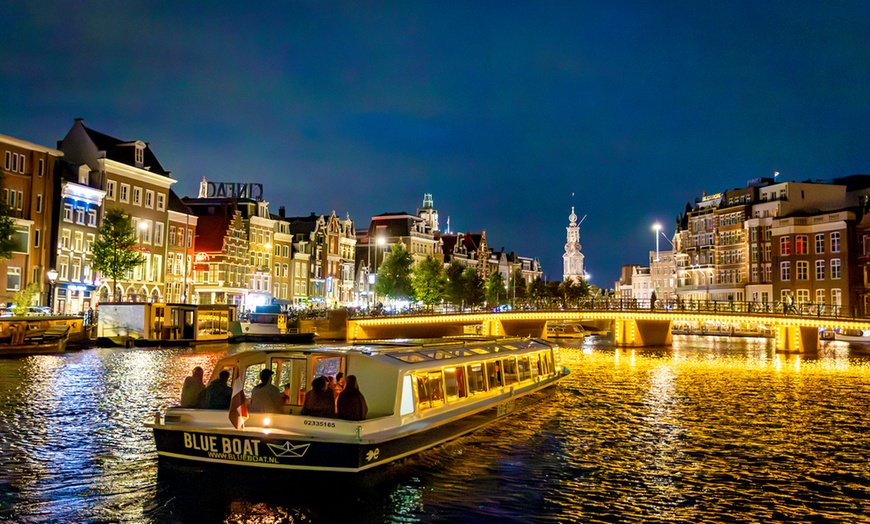 Image 2: Happy Holidays Evening Cruise van 90 minuten door winters Amsterdam